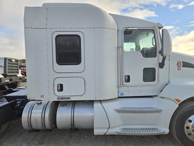 2013-kenworth-t660-image-11