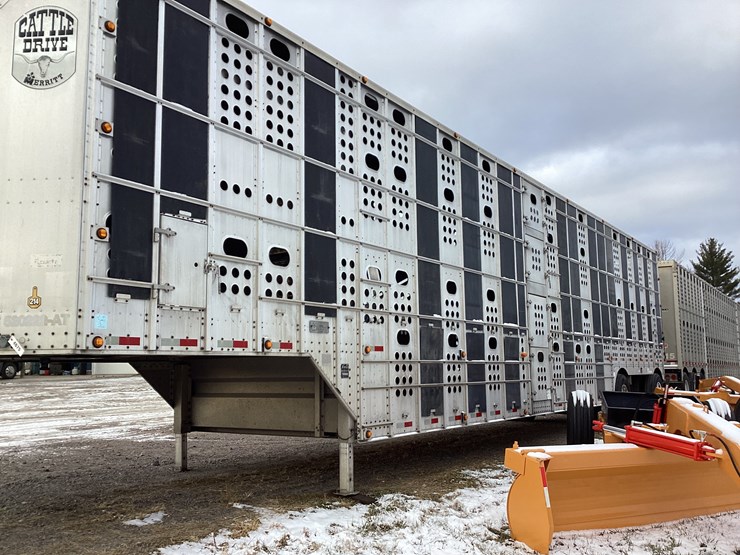 #4675-•-2014-merrit-cattle-trailer-image-3