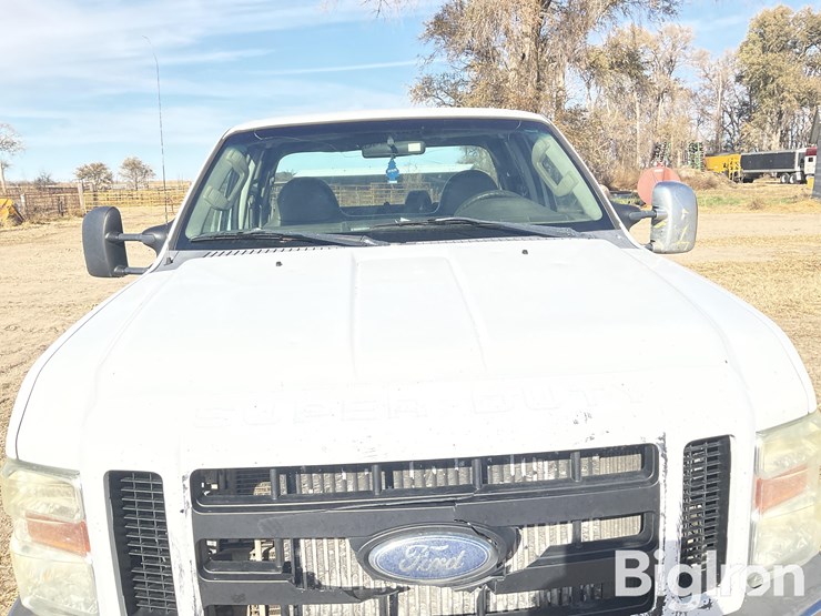 ford-f350-xl-image-12