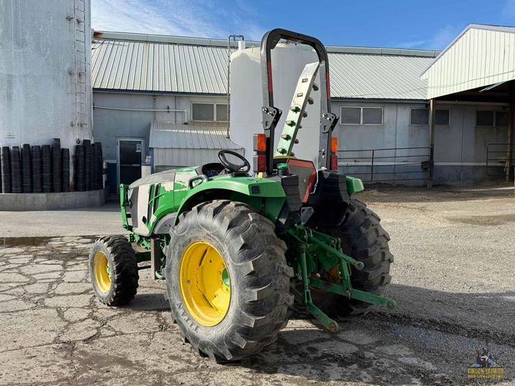 john-deere-4044m-image-3