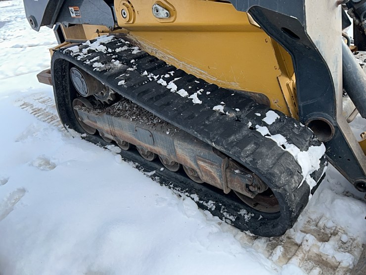 2020-deere-333g-image-10