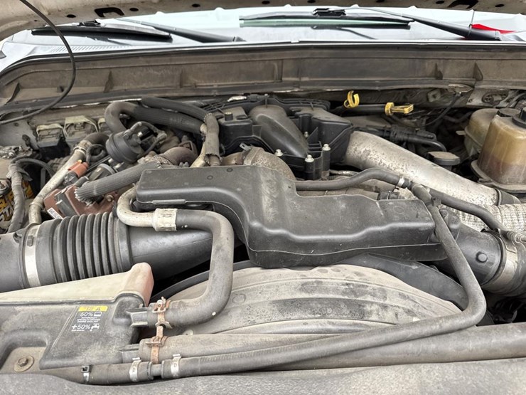 ford-f550-xlt-image-15