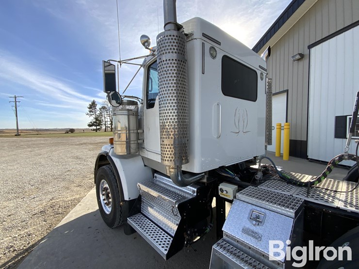 2007-kenworth-t800b-image-10