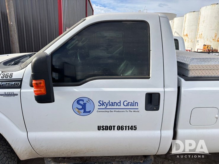 ford-f250-xl-image-28