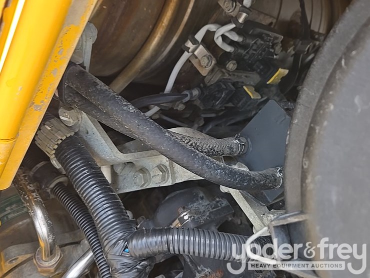 2018-komatsu-d61pxi-24-image-87