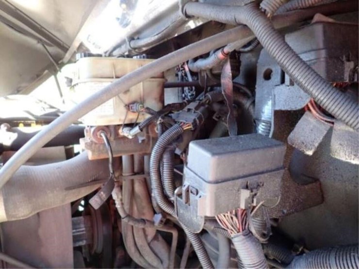 2015-freightliner-mt55-image-62