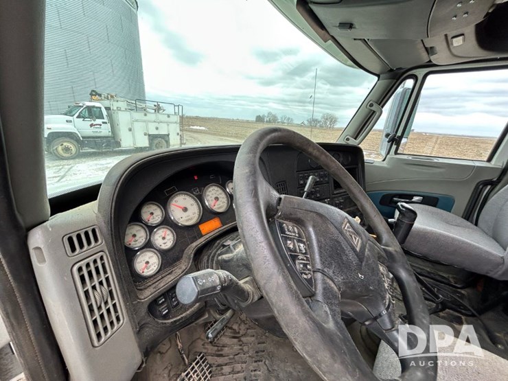 international-prostar-image-75