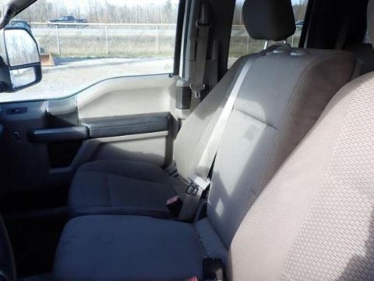 ford-f250-xlt-image-38