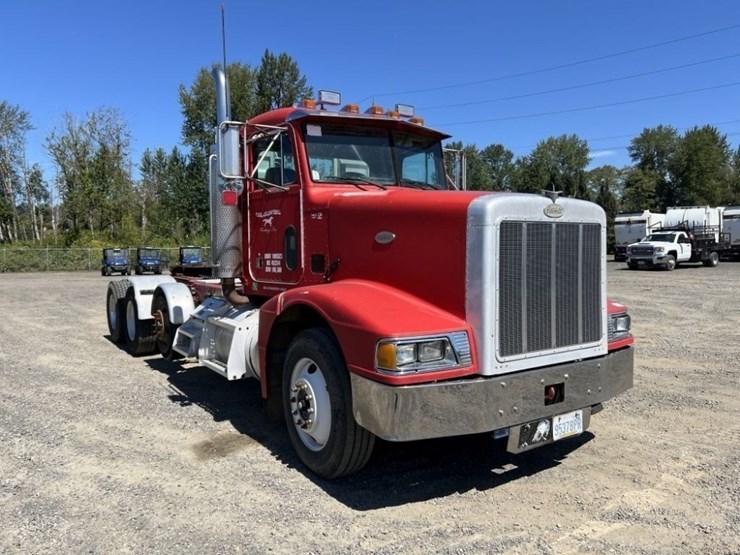 1997-peterbilt-567-image-2