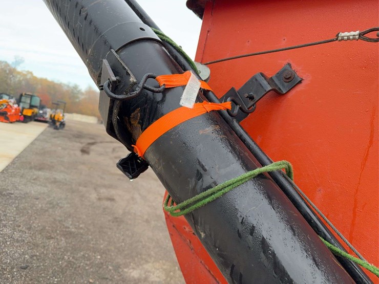 unverferth-15'-hydraulic-seed-auger-image-4