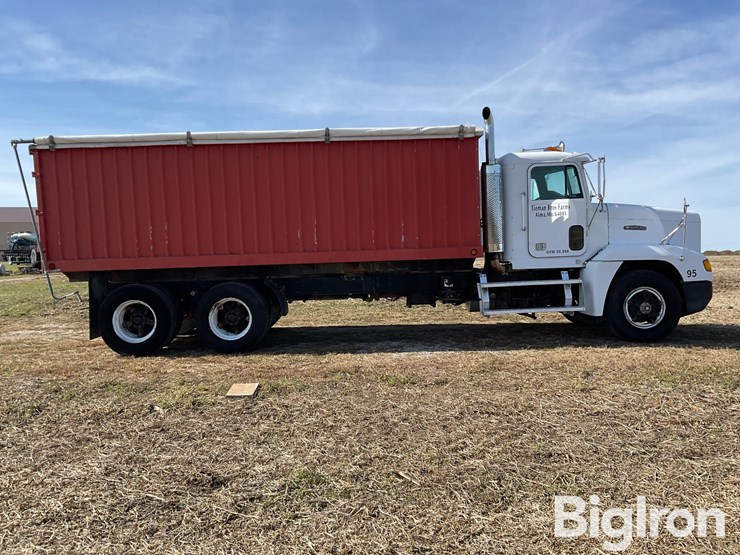 freightliner-fld120-image-4