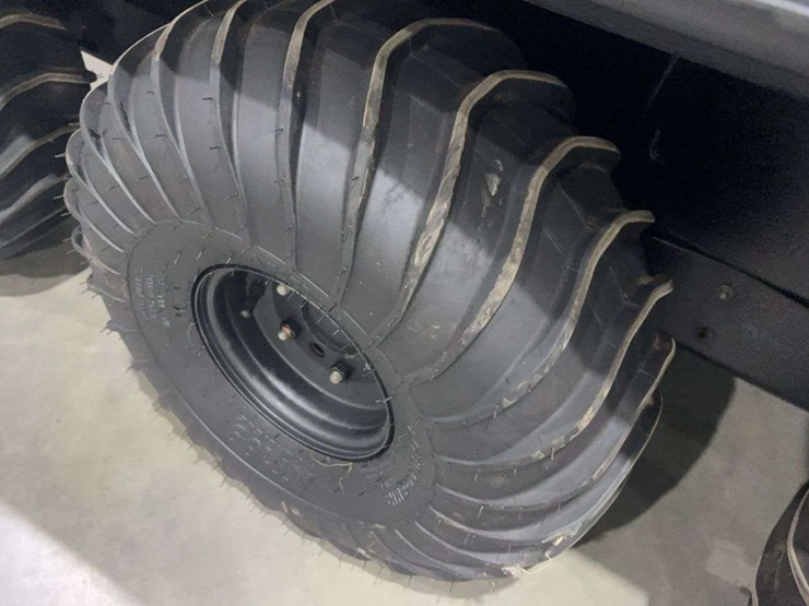 2020-argo-600-frontier-amphibious-6-wheeler-image-9