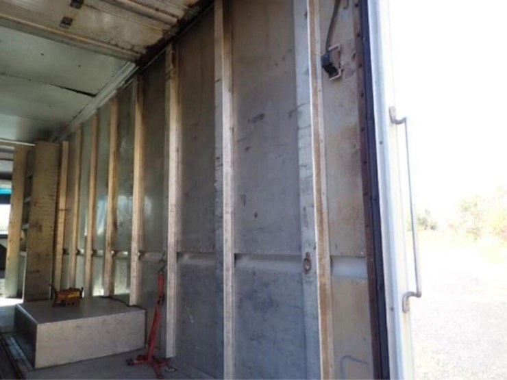 2015-freightliner-mt55-image-53