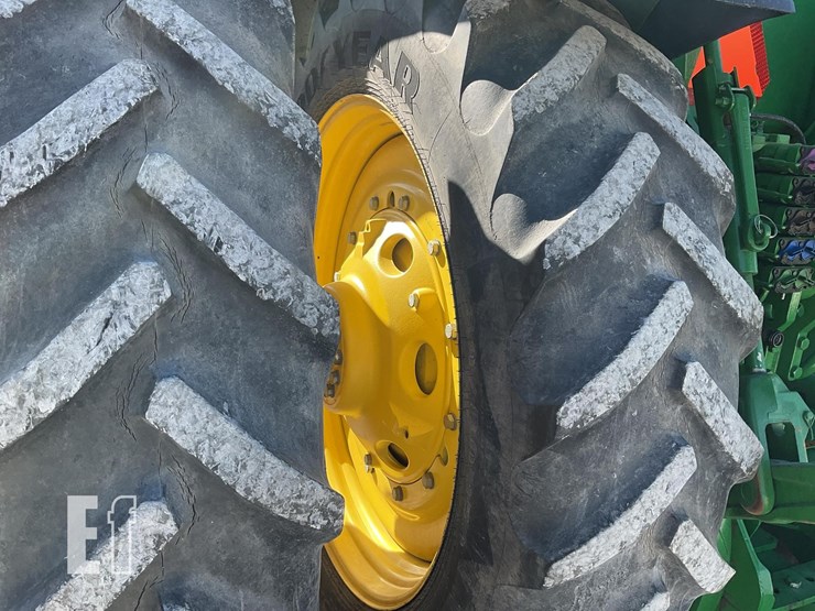 john-deere-8335r-image-33