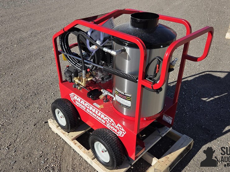 2025-magnum-4000-series-hot-water-pressure-washer-image-7