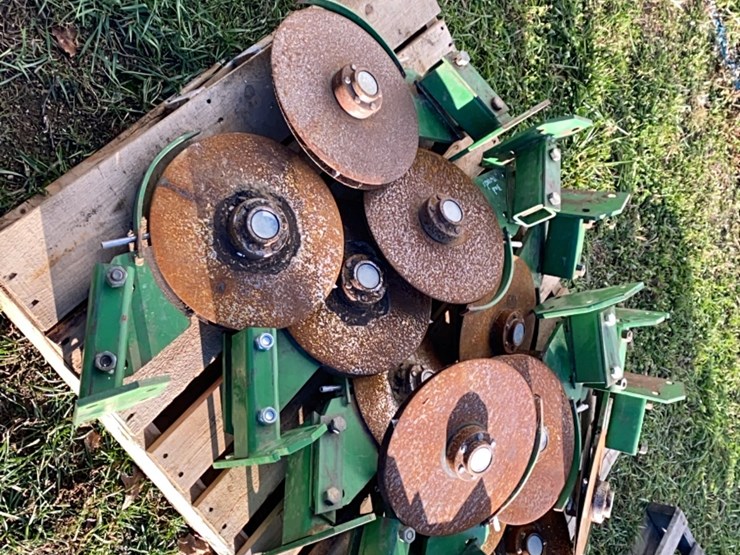 12---jd-dble-fertilizer-discs-for-2x2-image-1