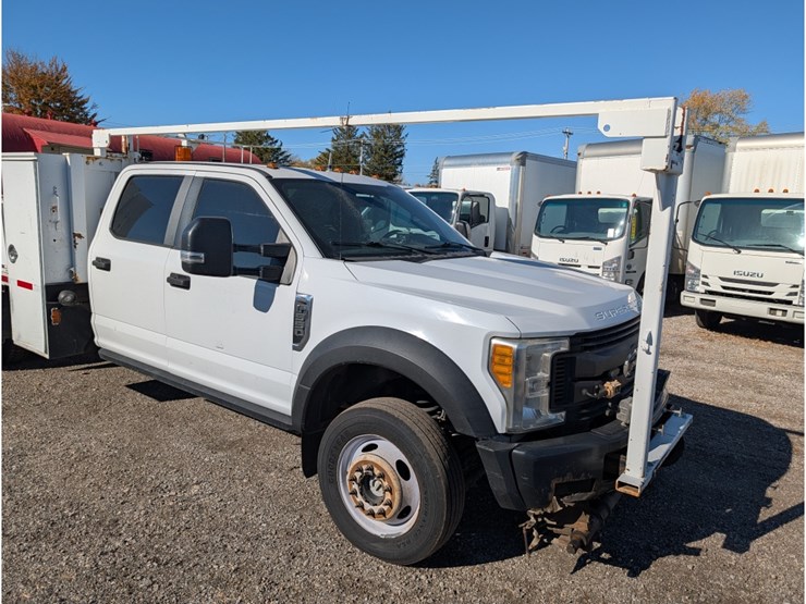 2017-ford-f550-image-3