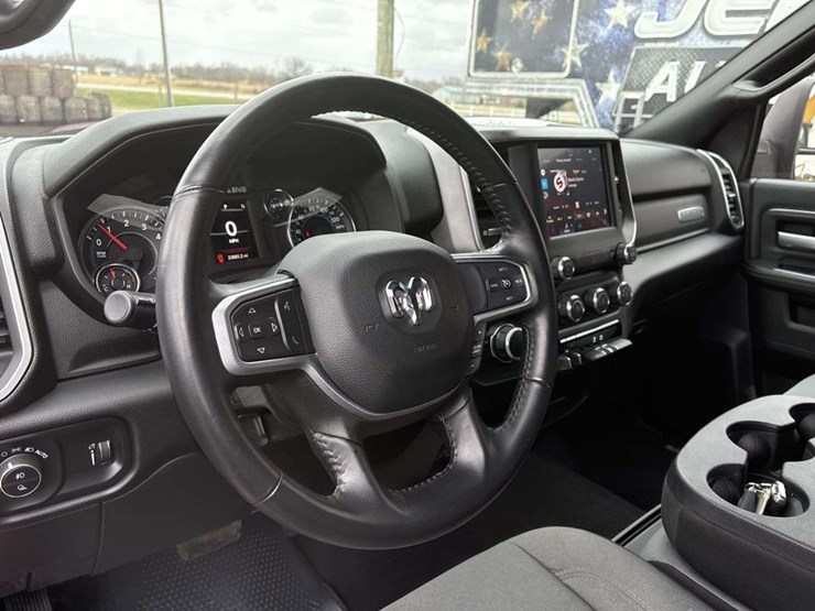 2024-ram-2500-big-horn-image-24