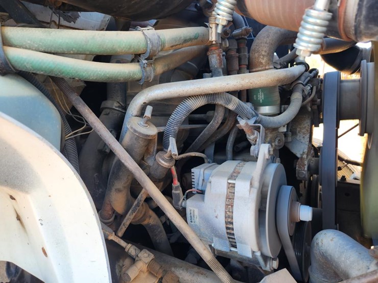 international-8100-image-44