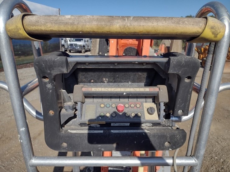 jlg-x600aj-image-5
