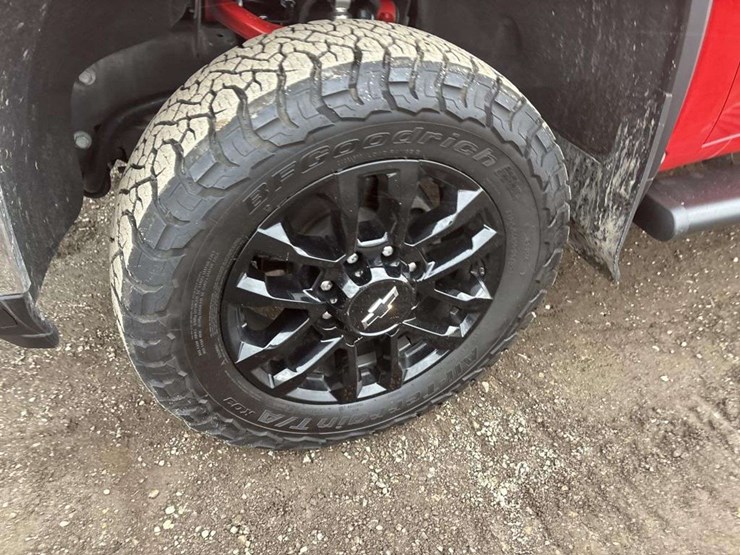 2025-chevrolet-2500-image-8