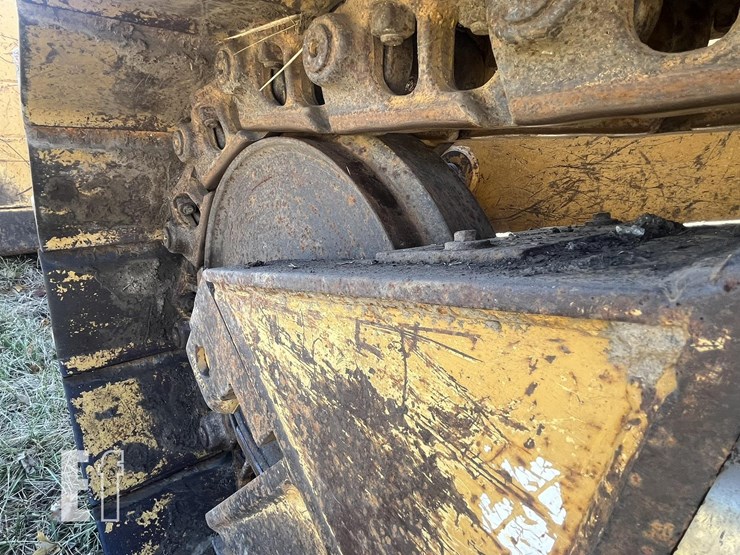 caterpillar-d6h-xl-image-13