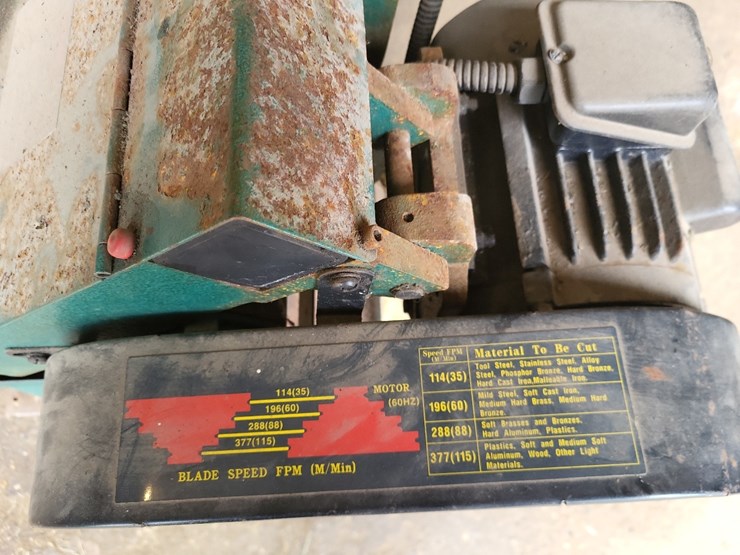 grizzley-69744--band-saw-on-wheels-w/coolant-image-14