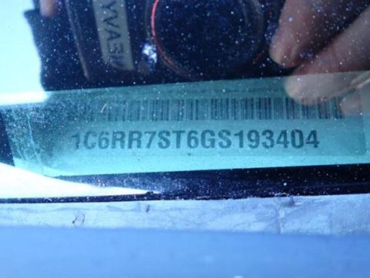 2016-dodge-1500-image-9