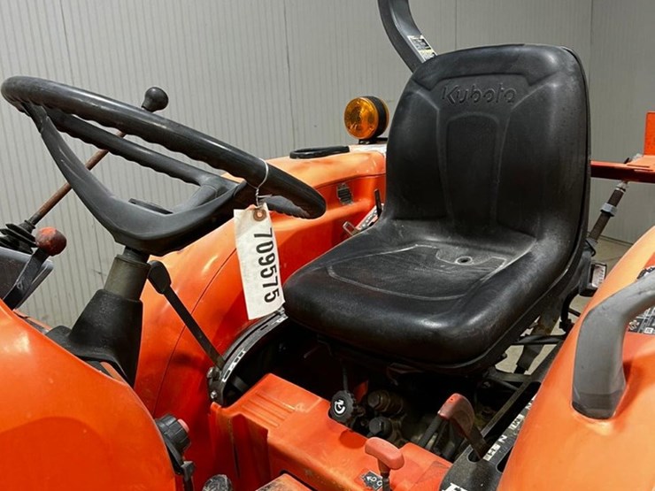 2014-kubota-l3901hst-image-20