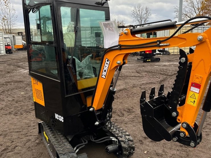 new-vicsec-co-full-cab-mini-excavator-model-vc13c-image-2