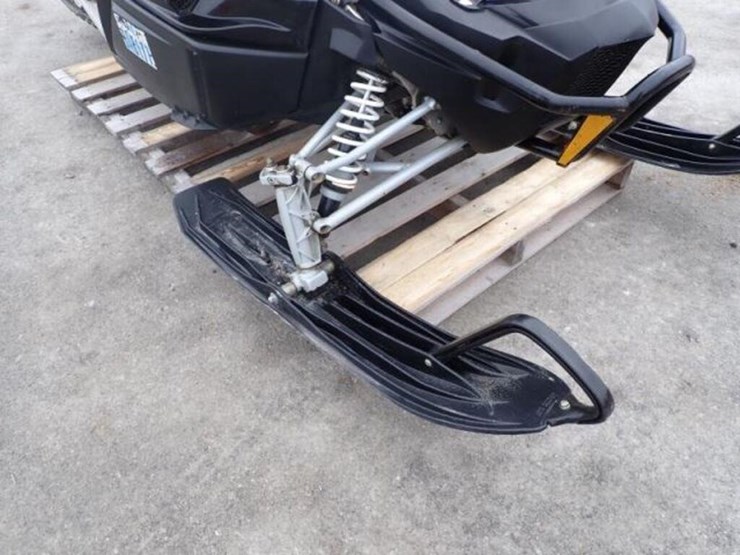 caterpillar-570-image-33