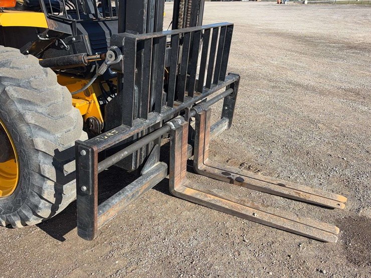 2015-jcb-930-image-20