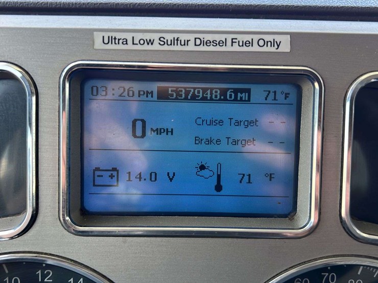 2018-mack-gu-granite-6-axle-dump-truck-image-53