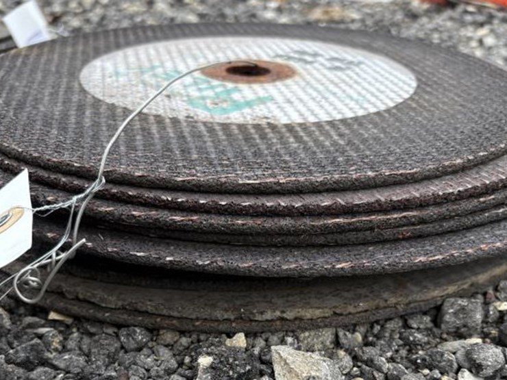 #24-•-large-cut-off-wheels--bundle-sizes-may-vary-image-2