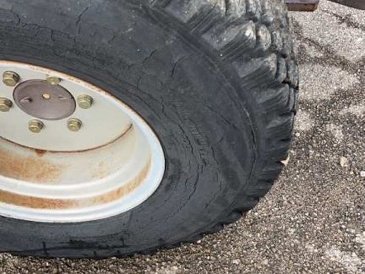 massey-ferguson-1220-image-14