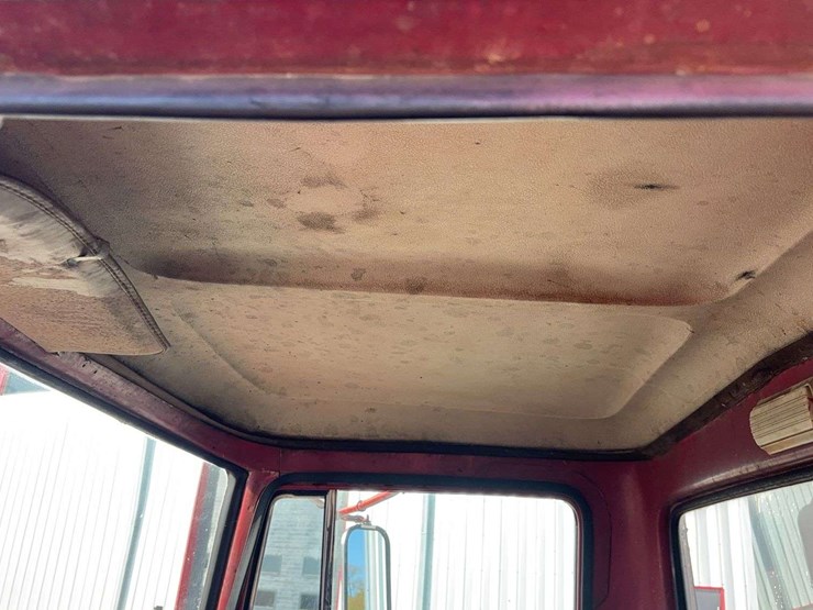 1968-international-f2000d-image-42