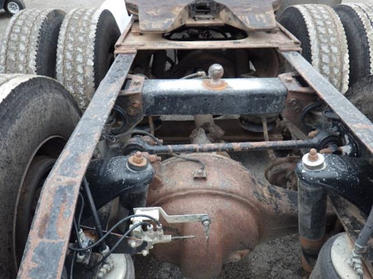 1994-peterbilt-378-image-13