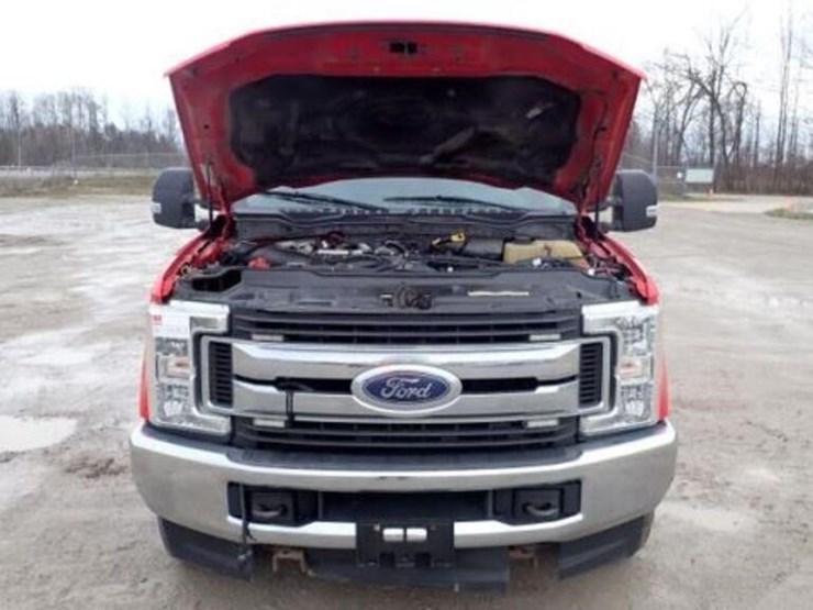 ford-f350-xlt-image-13