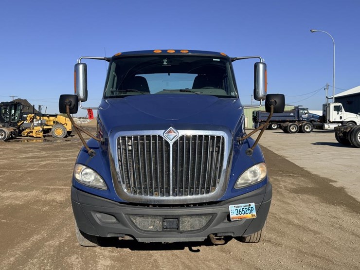 2017-international-prostar-image-4