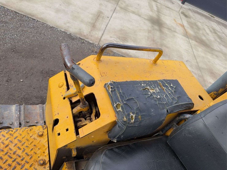 1976-deere-450c-image-30