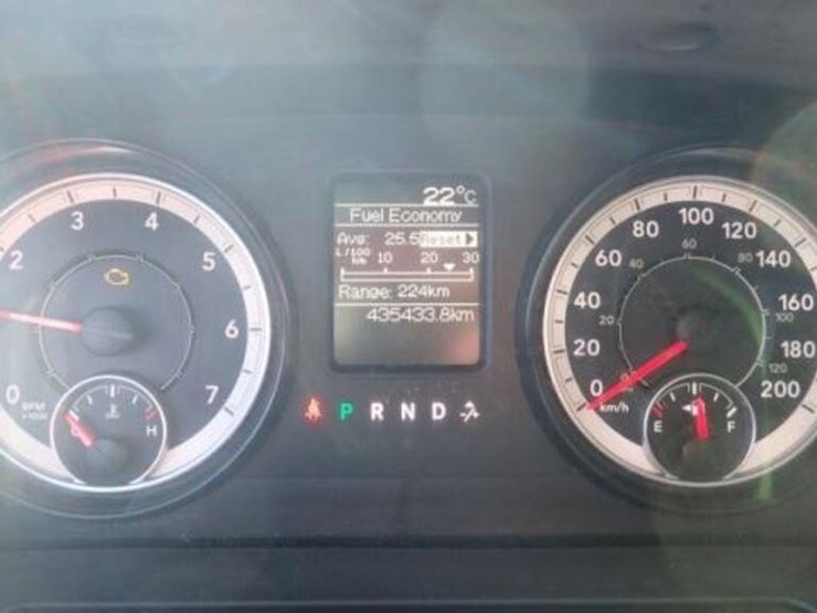 2016-dodge-1500-image-12