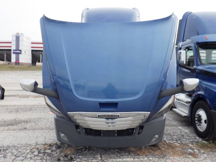 freightliner-cascadia-126-image-23