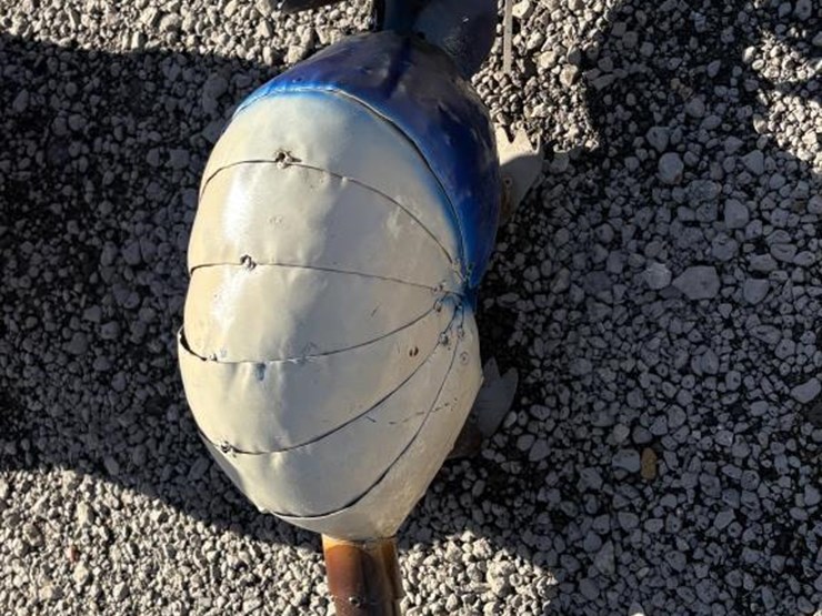 #61-•-metal-art--white-&-blue-armadillo--large-image-1