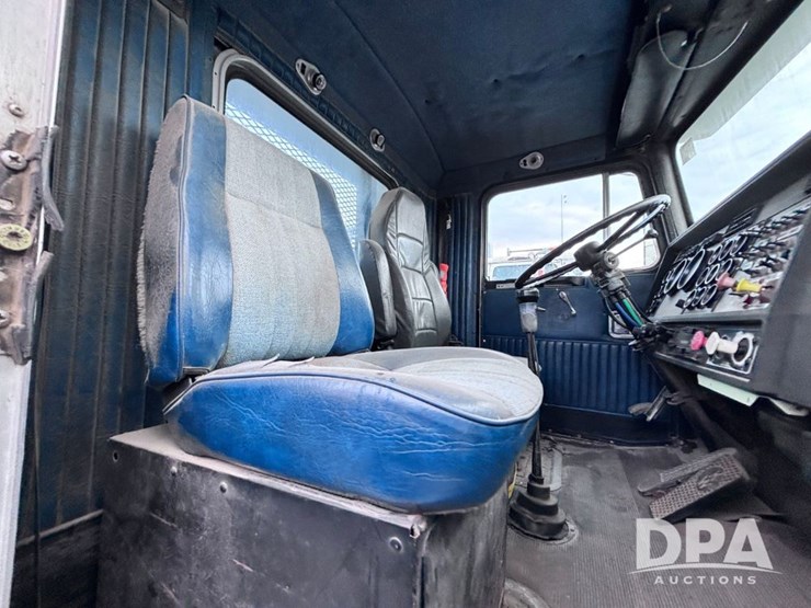 kenworth-t600a-image-65