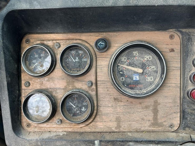 #1427-•-1989-autocar-flatbed-truck-image-51