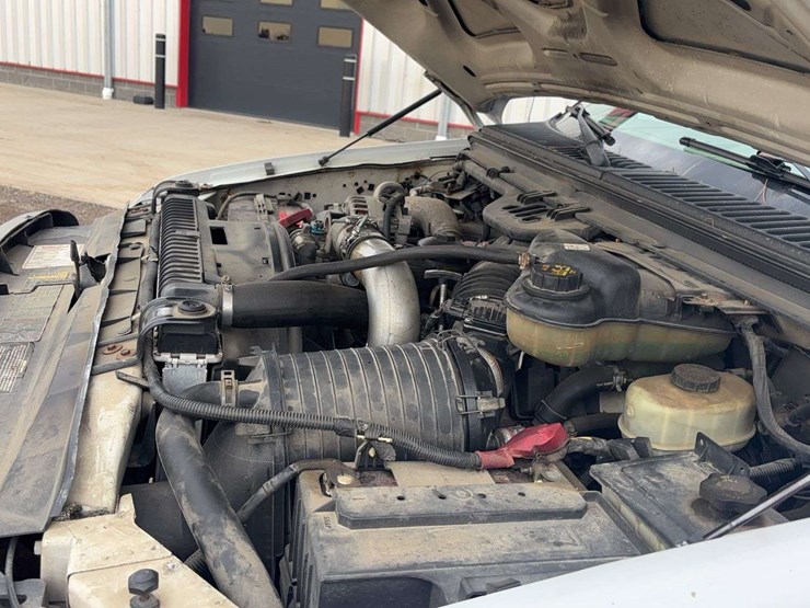 2004-ford-f350-image-34