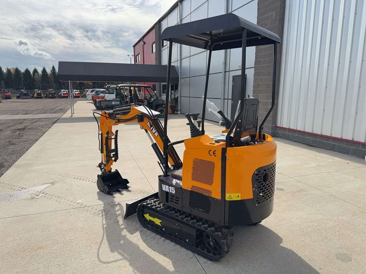 2025-miva-va15-mini-excavator-image-4
