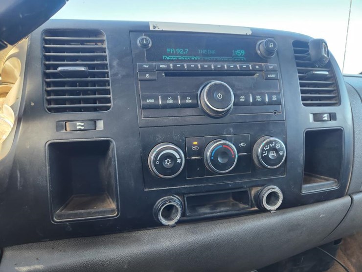 2009-chevrolet-3500-image-43