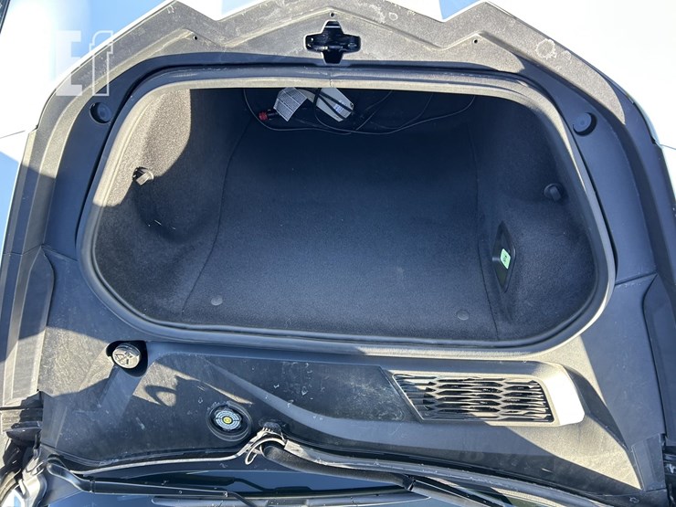 2021-chevrolet-corvette-image-34