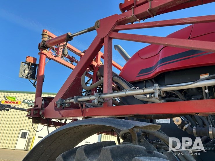 case-ih-patriot-4440-image-34